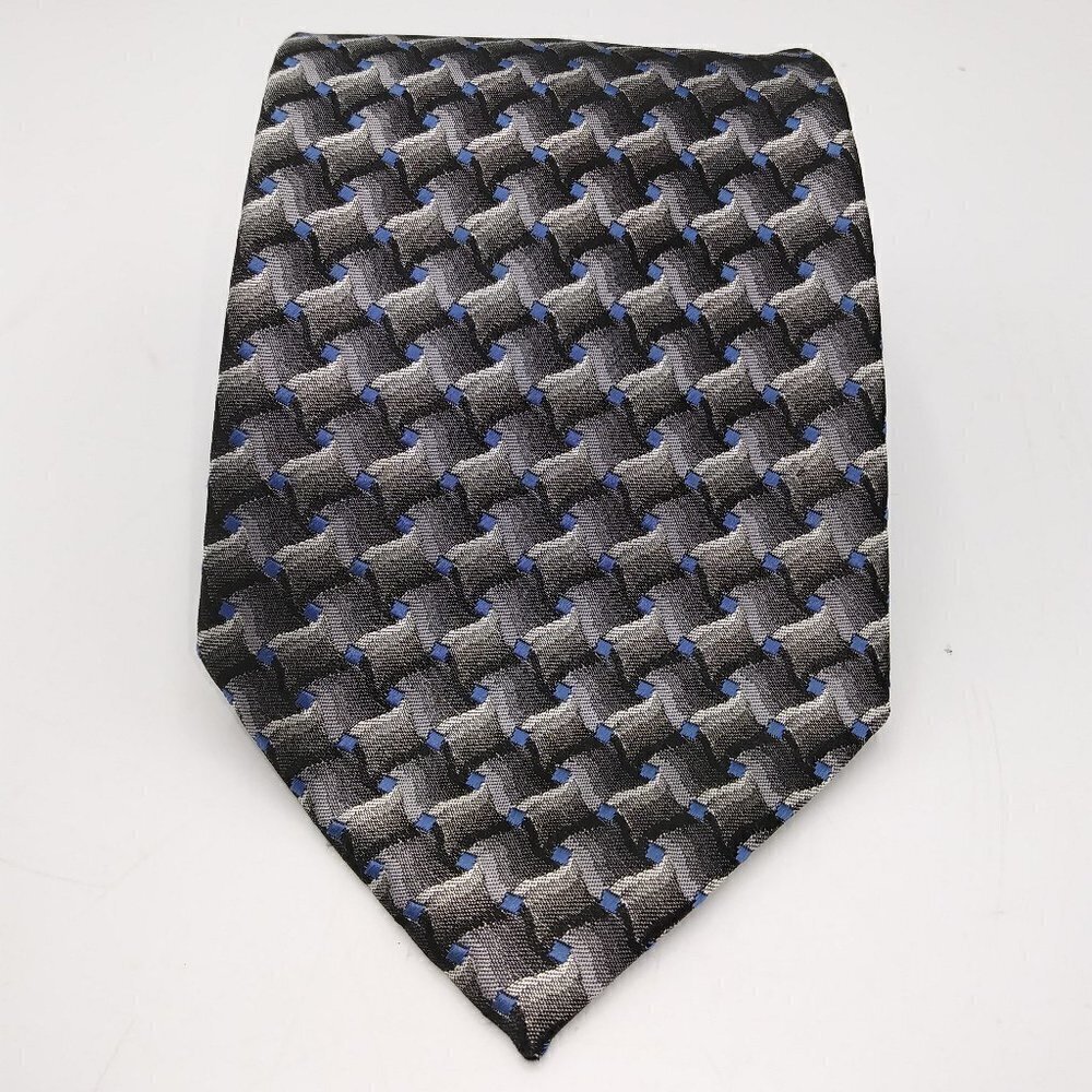 George Tie